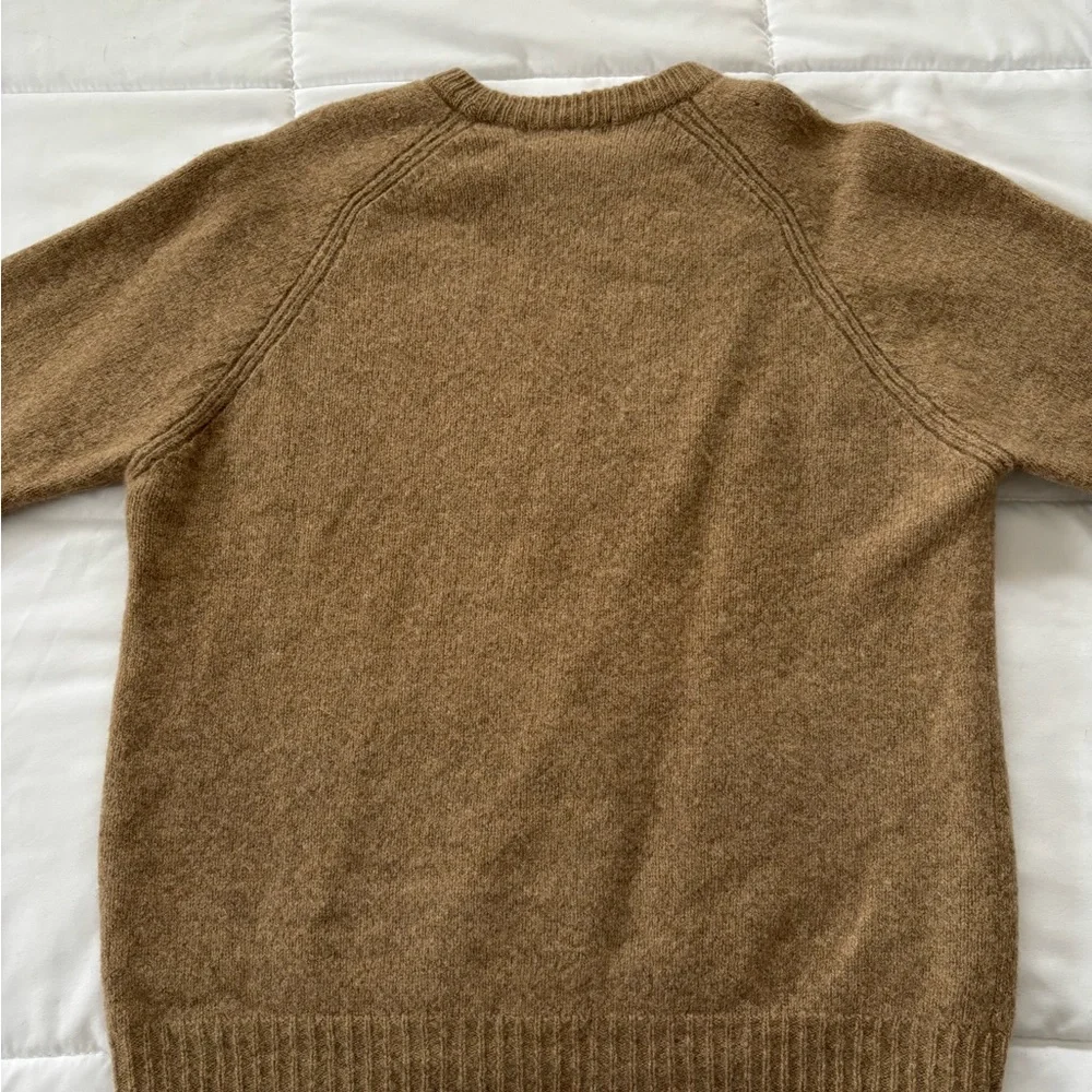 90s 100% Wool J. Crew Women’s Tan Crewneck Sweater
